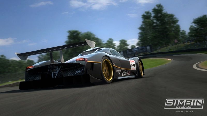 videoigra-gtr-3-xbox-one_2.jpg