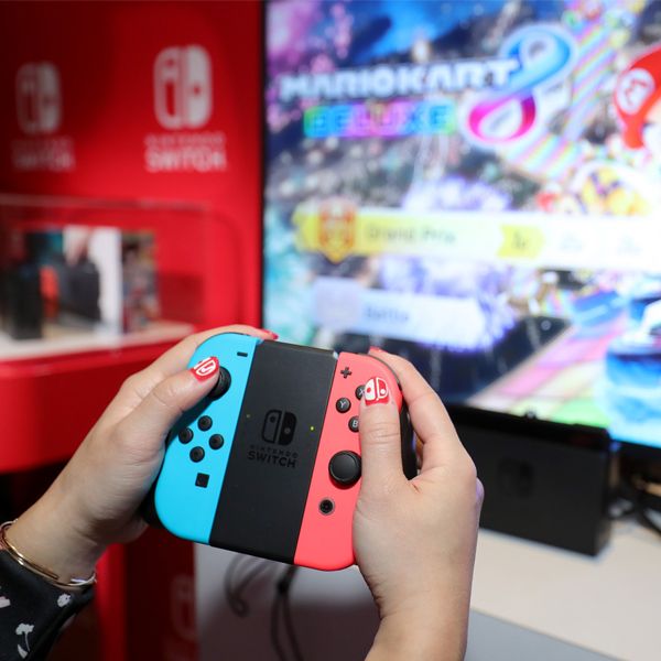 8BIT_TOVAR_PRISTAVKI_SWITCH_3 Nintendo Switch на телевизоре